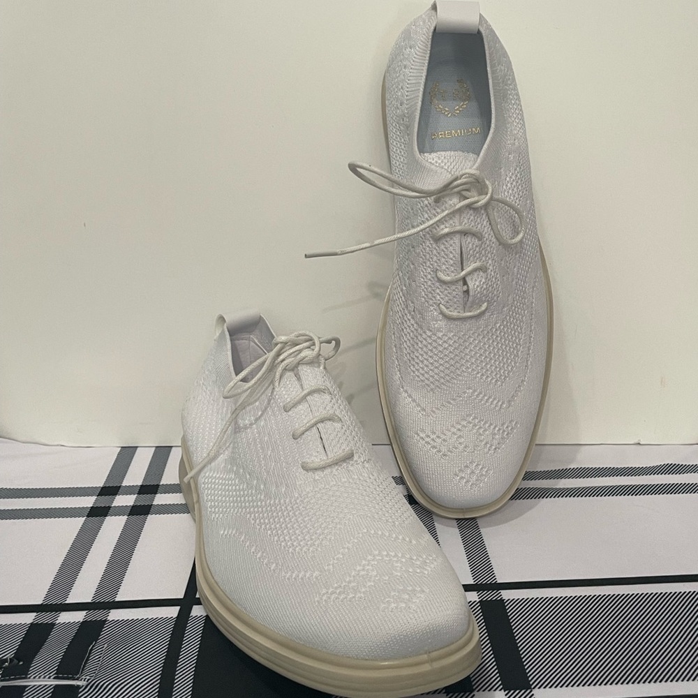 T.R shoes casual sneaker white wing tip - Picture 1 of 5